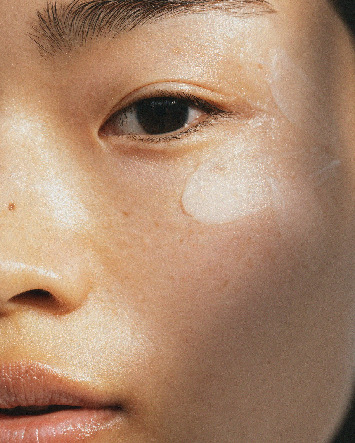 Hydration 101: Moisturizers versus emollients