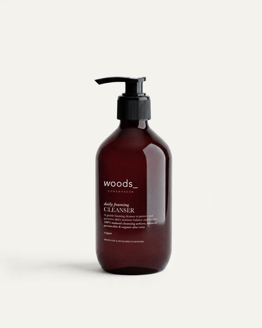 Woods Copenhagen Daily Foaming Cleanser – pH-balanceret ansigtsrenser