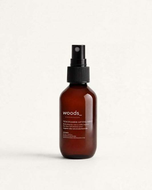 Woods Copenhagen Niacinamide Lifting Mist – ansigtsmist med 5% niacinamid